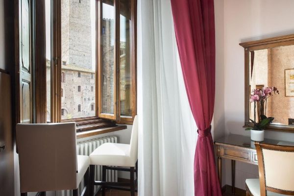 Hotel Leon Bianco (San Gimignano)